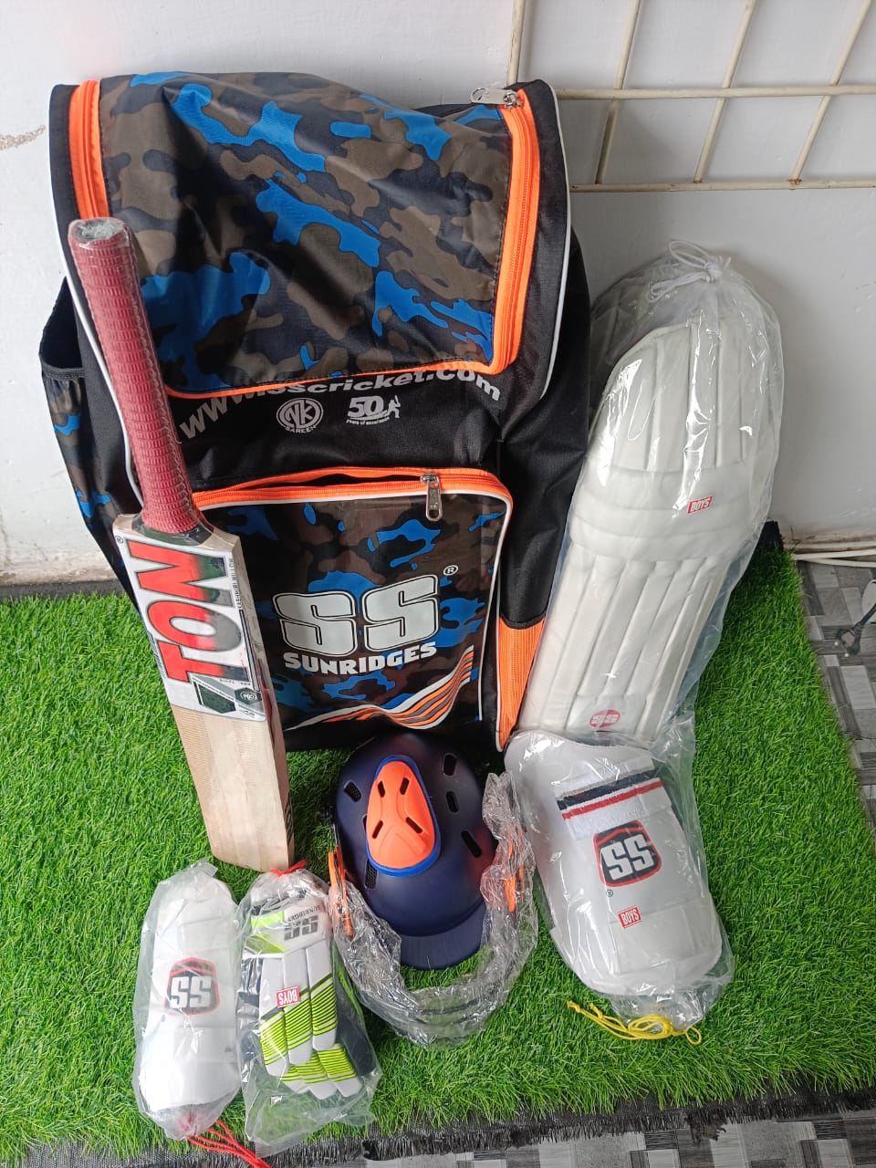Cricket kit